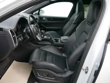 Cayenne Coupé  LED SZH KAMERA AHK DAB NAVI PANO