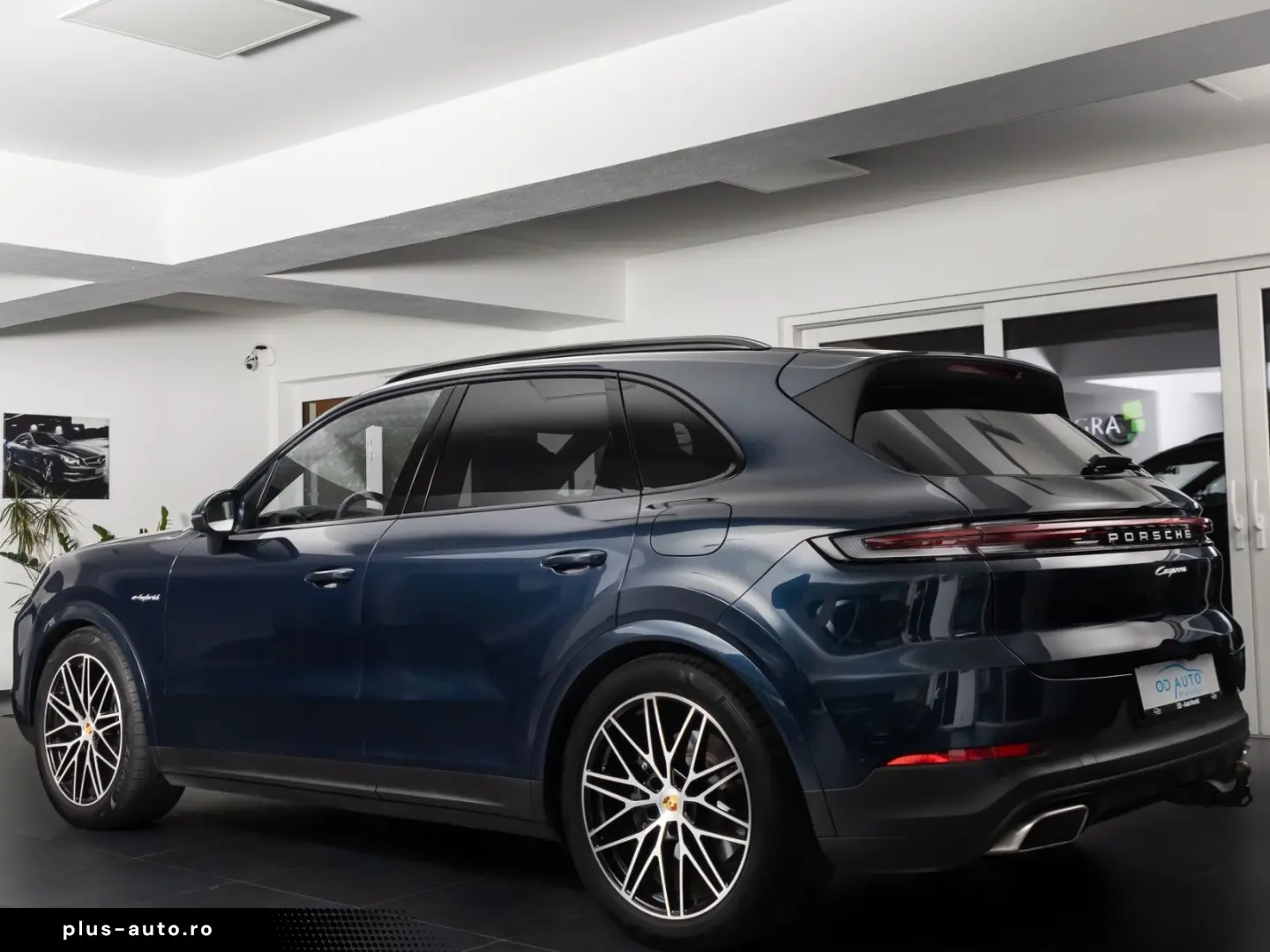 Cayenne E-Hybrid Pano Luft Chrono AHK 21