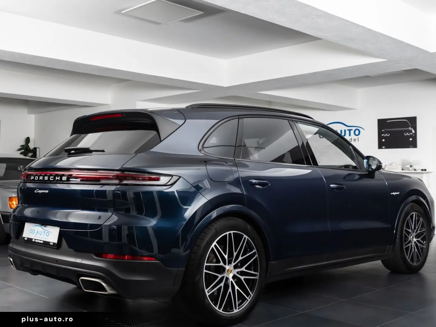 Cayenne E-Hybrid Pano Luft Chrono AHK 21