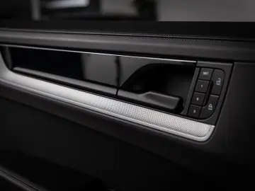 Cayenne E-Hybrid Pano Luft Chrono AHK 21