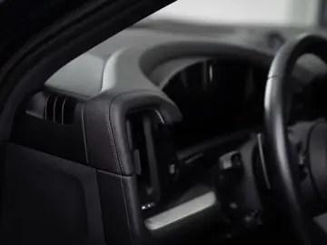 Cayenne E-Hybrid Pano Luft Chrono AHK 21