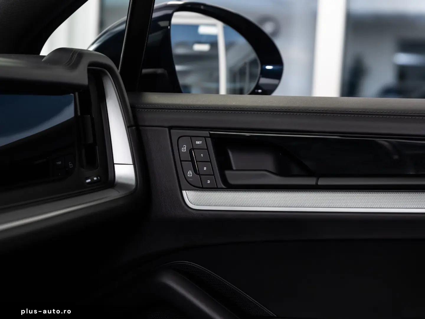 Cayenne E-Hybrid Pano Luft Chrono AHK 21