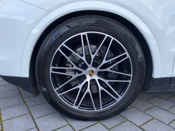 Cayenne E-Hybrid  BOSE  Panorama  Komfortsitz