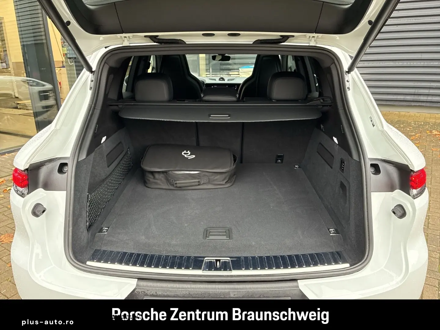 Cayenne E-Hybrid Sport-Chrono Panoramadach LED