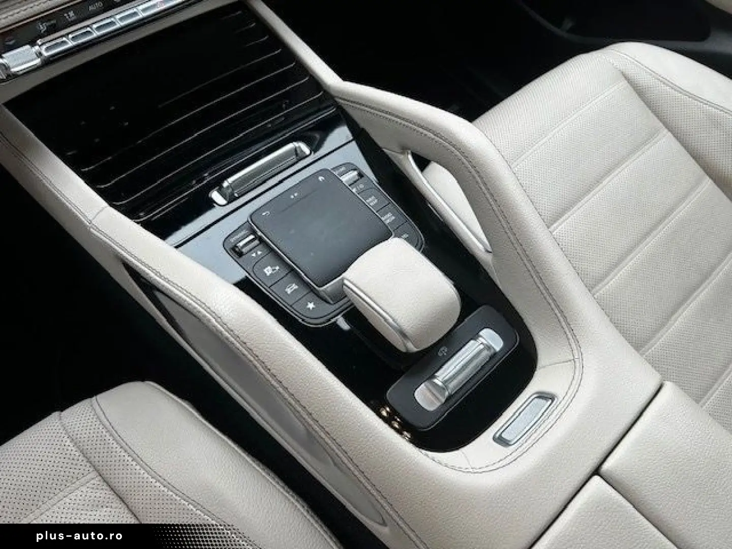 GLS 400d 4Matic 21  HUD AHK Pano 7seat Standheiz