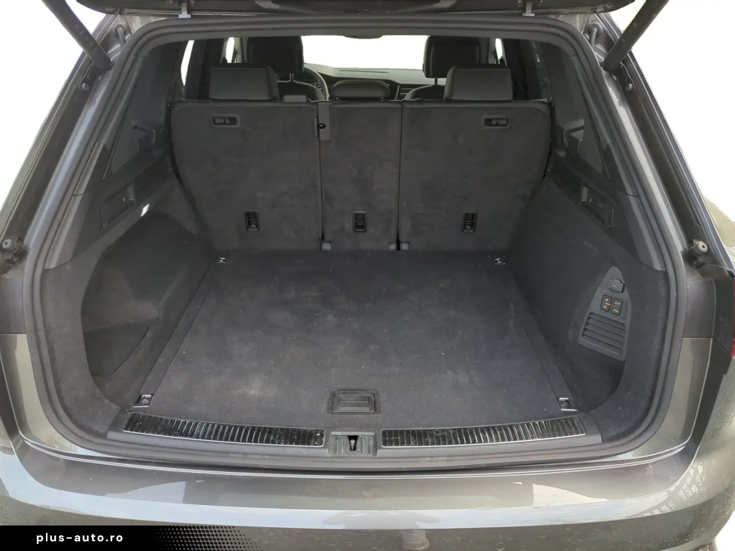 Touareg R-Line 3.0 TDI DSG 4M AHK Matrix Pano 20