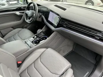 Touareg 3.0 TDI DSG 4Motion R-Line Black Style