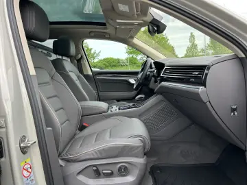 Touareg 3.0 TDI DSG 4Motion R-Line Black Style