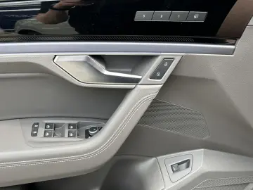 Touareg 3.0 TDI DSG 4Motion R-Line Black Style