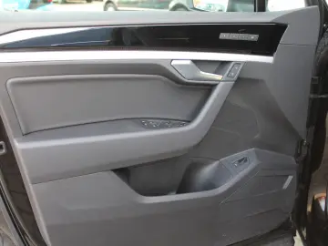 Touareg Elegance 4Motion  MATRIX-LED PAN ACC AHK