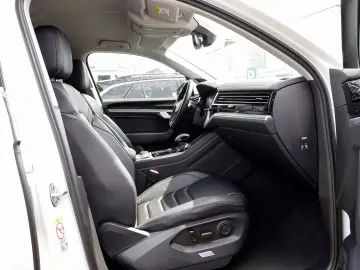 Touareg ELEGANCE 4M 3.0 V6 TDI VIRTUAL LEDER AHK