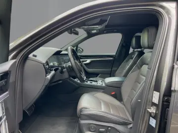 Touareg R-Line 3.0 V6 TDI 4M AHK LM22  PANO HUD