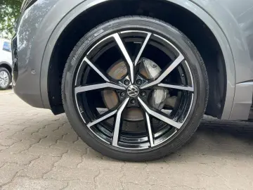 Touareg R-Line 3.0 V6 TDI 4M AHK LM22  PANO HUD