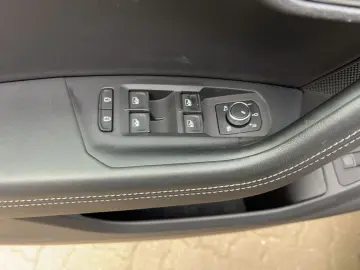 Touareg R-Line 3.0 V6 TDI 4M AHK LM22  PANO HUD