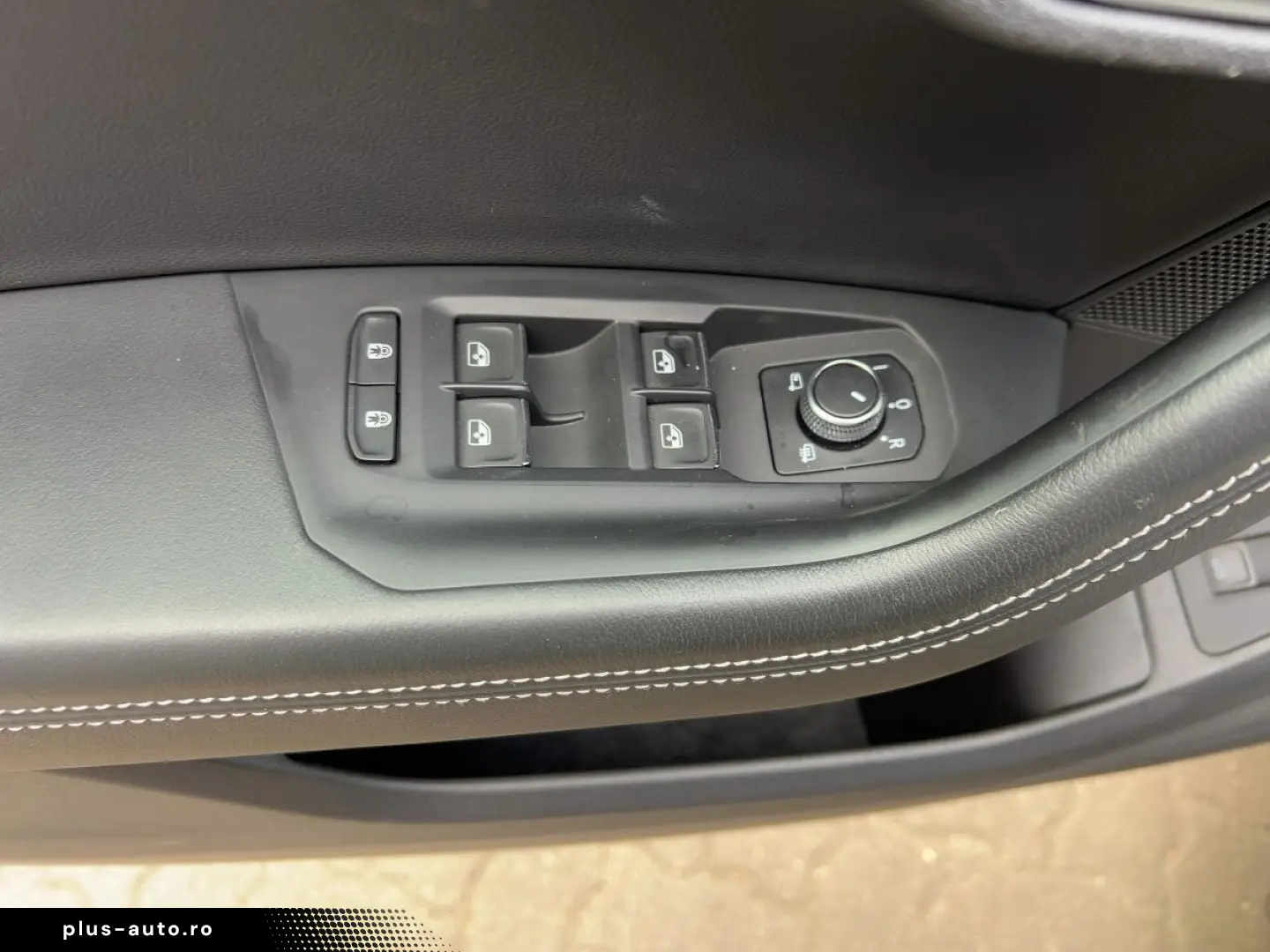 Touareg R-Line 3.0 V6 TDI 4M AHK LM22  PANO HUD