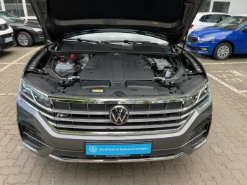 Touareg R-Line 3.0 V6 TDI 4M AHK LM22  PANO HUD
