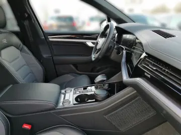 Touareg R-Line 4Motion 3.0 TDI 8-Gang Luftfederu