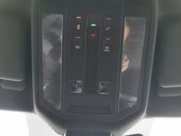 Touareg R-Line 4Motion 3.0 TDI 8-Gang Luftfederu