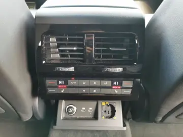 Touareg R-Line 4Motion 3.0 TDI 8-Gang Luftfederu