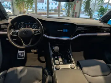 Touareg 3.0 V6 TDI 4Motion DPF Aut. R-Line 8fach