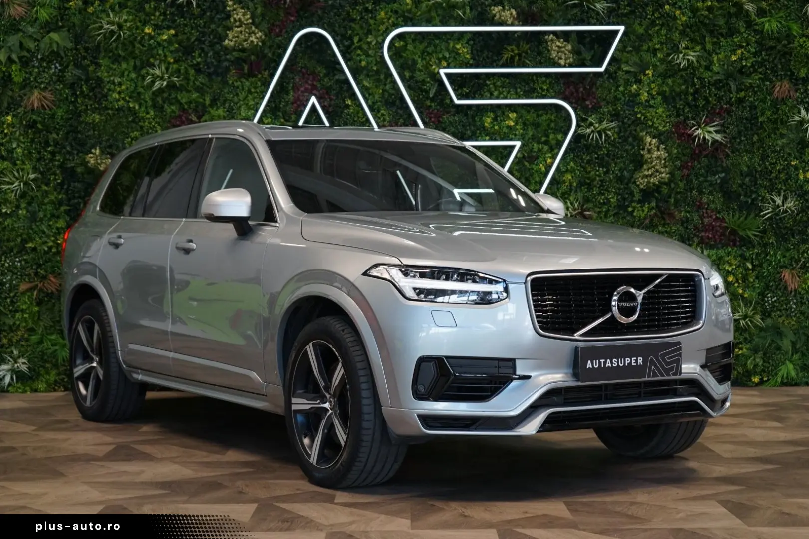 VOLVO XC90 T8