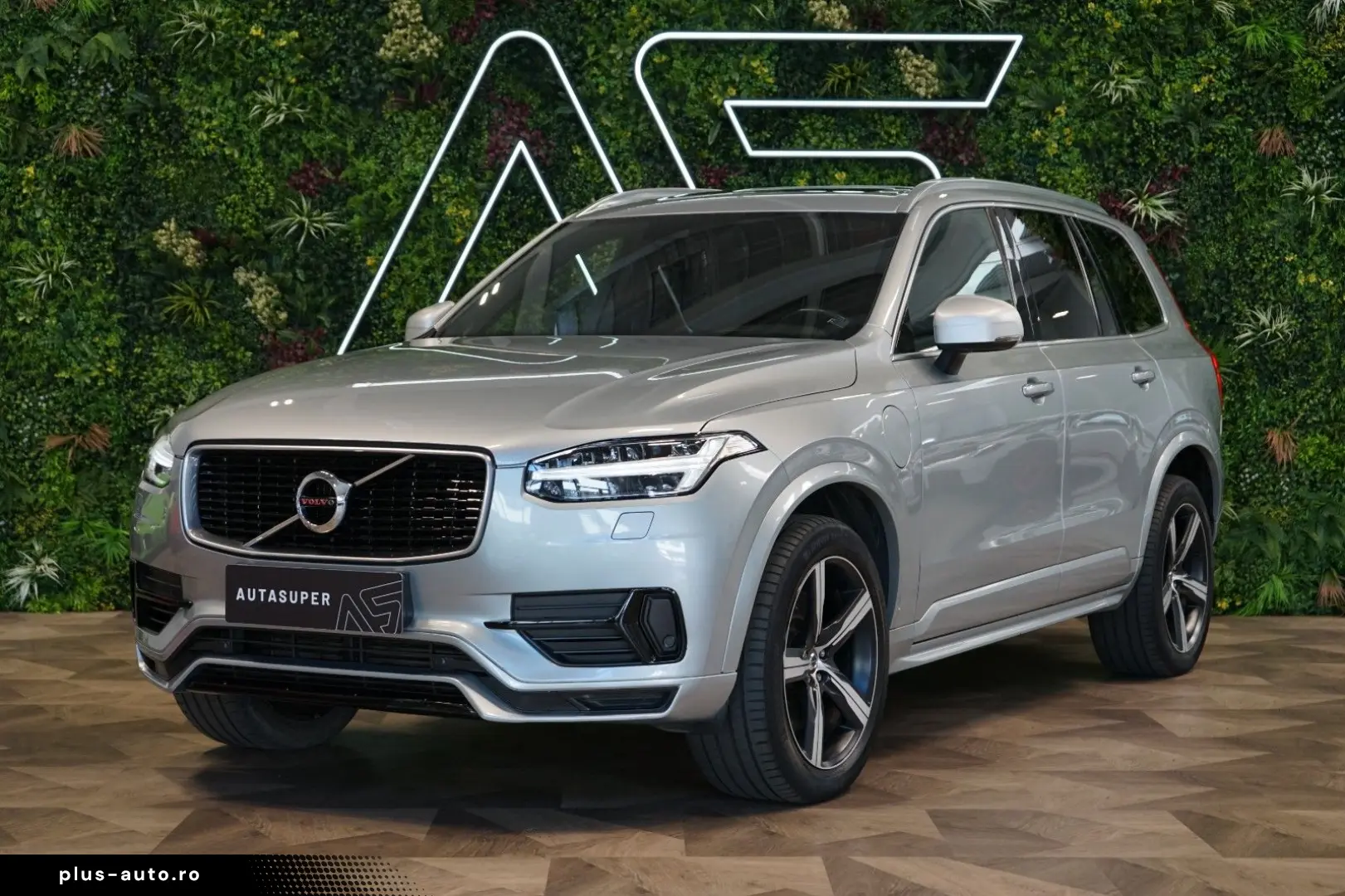 VOLVO XC90 T8