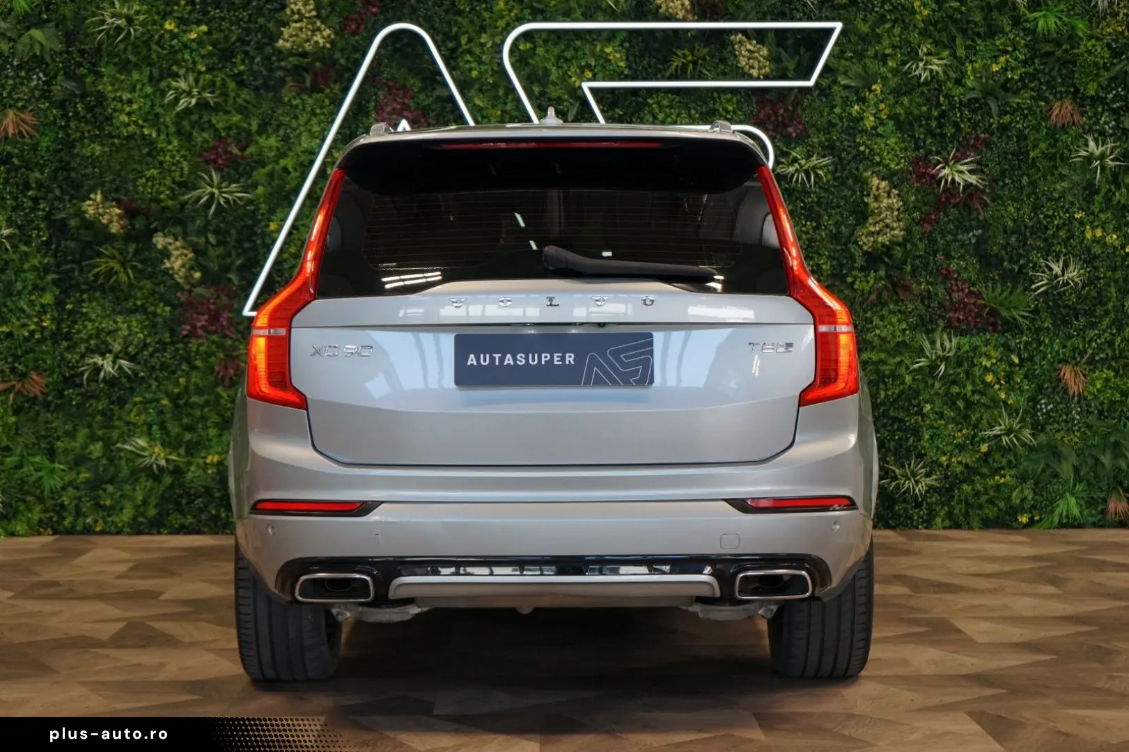 VOLVO XC90 T8
