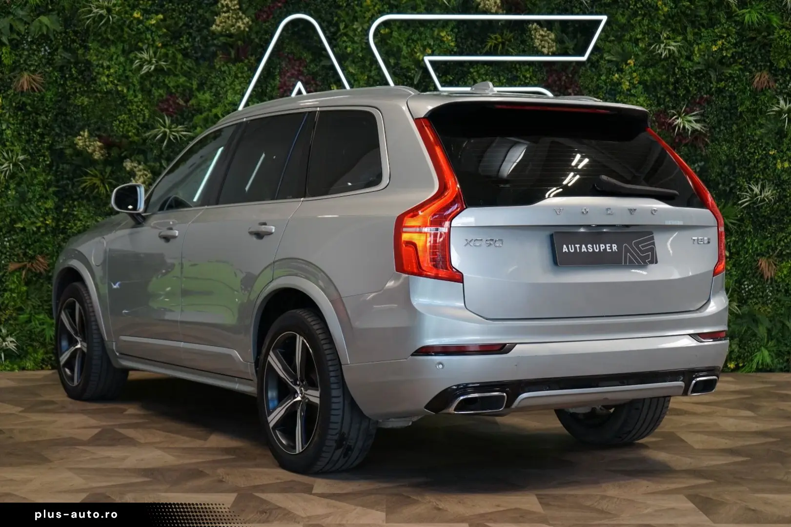 VOLVO XC90 T8