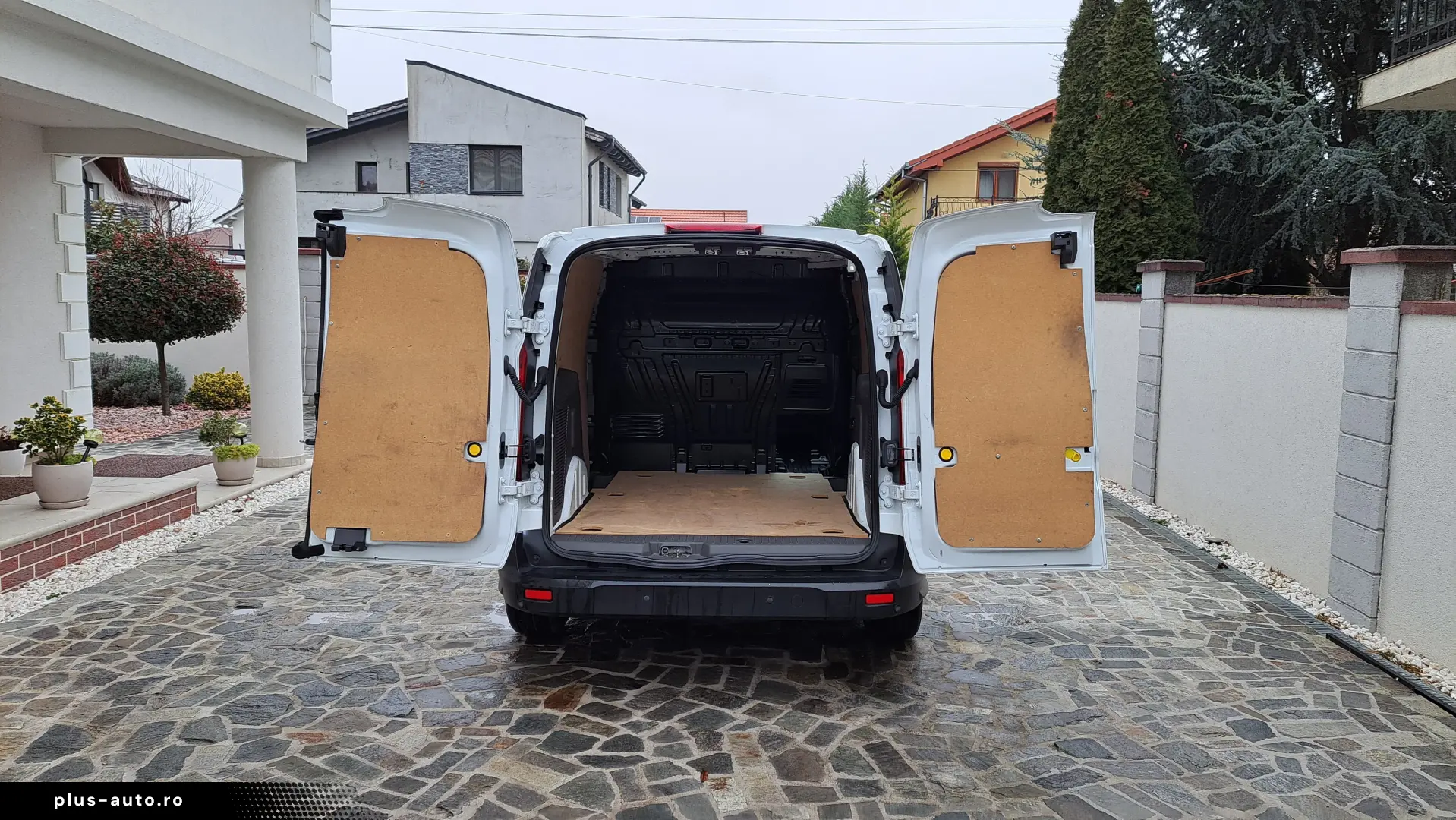 FORD TRANSIT CONNECT VAN TREND L1 FWD