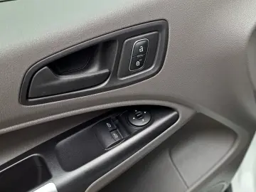 FORD TRANSIT CONNECT VAN TREND L1 FWD
