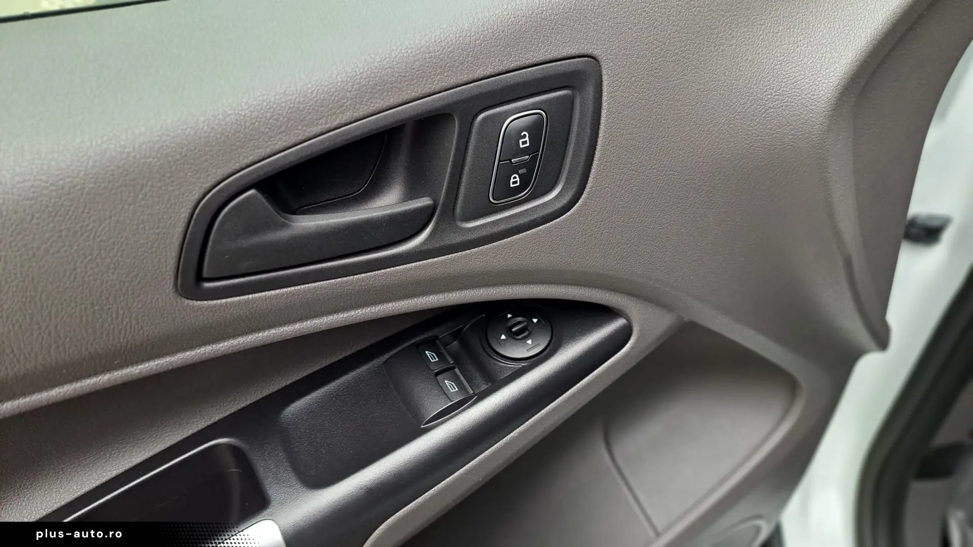 FORD TRANSIT CONNECT VAN TREND L1 FWD