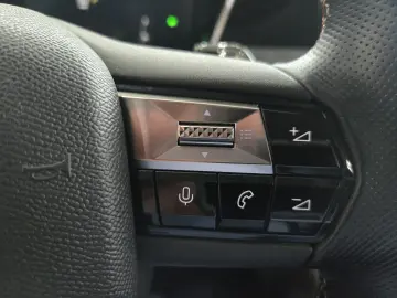 DS Automobiles DS4 Performance Line 1.6i ETA8