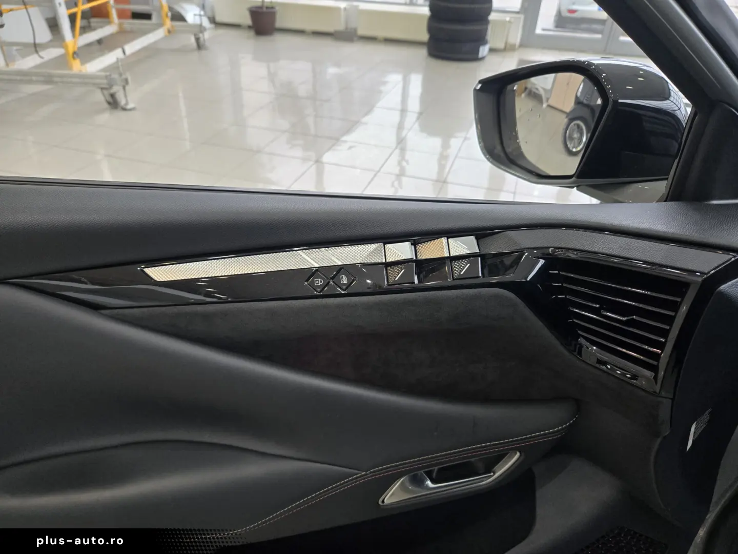 DS Automobiles DS4 Performance Line 1.6i ETA8