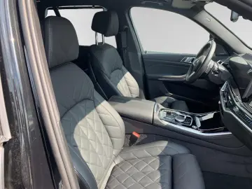 X5 xDrive30d  € 1.190 Zubehörbonus M Sport Pano