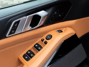 X5 30d M SPORT.DR.ASS.360.HUD.M FAHRWERK.LHZ.H K