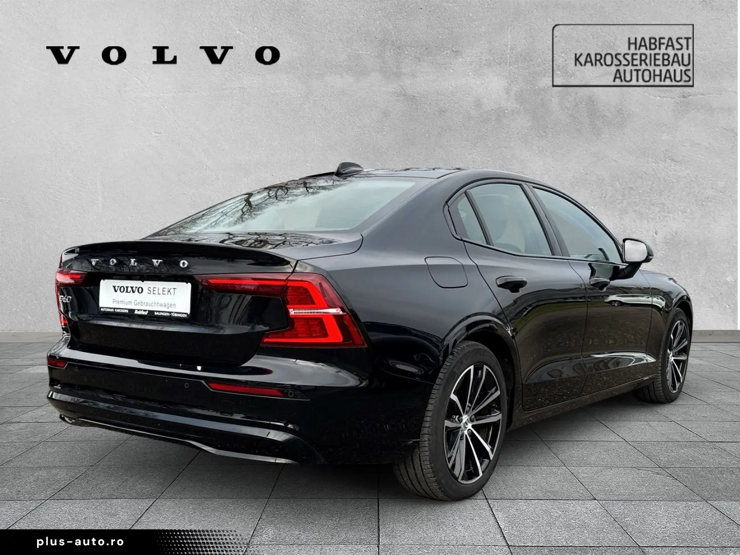 S60 Plus Dark Recharge Plug-In Hybrid AWD StandH