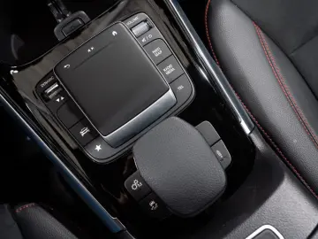 GLB 35 AMG 4M NIGHT-PAKET LEDER CARBON LED 21 LM