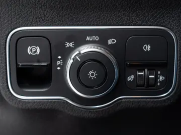 GLB 35 AMG 4M NIGHT-PAKET LEDER CARBON LED 21 LM