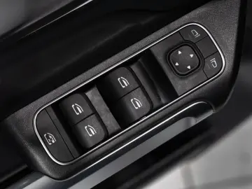 GLB 35 AMG 4M NIGHT-PAKET LEDER CARBON LED 21 LM