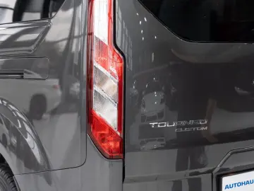 Tourneo Custom Kombi 320 L2 Aut. NAVI LED 1.HAND