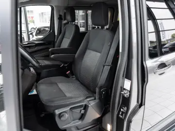 Tourneo Custom Kombi 320 L2 Aut. NAVI LED 1.HAND