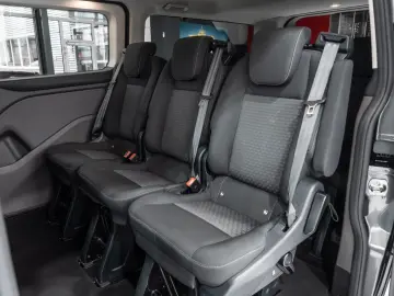 Tourneo Custom Kombi 320 L2 Aut. NAVI LED 1.HAND