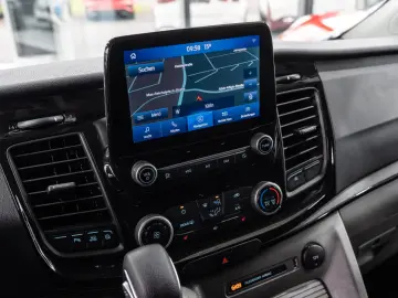 Tourneo Custom Kombi 320 L2 Aut. NAVI LED 1.HAND