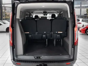 Tourneo Custom Kombi 320 L2 Aut. NAVI LED 1.HAND