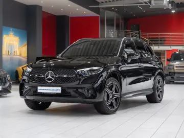 GLC 300 e 4M AMG-LINE NIGHT SOUND-SYS LEDER 360