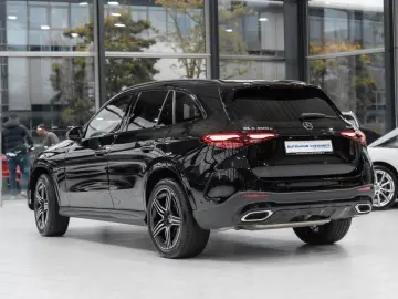 GLC 300 e 4M AMG-LINE NIGHT SOUND-SYS LEDER 360