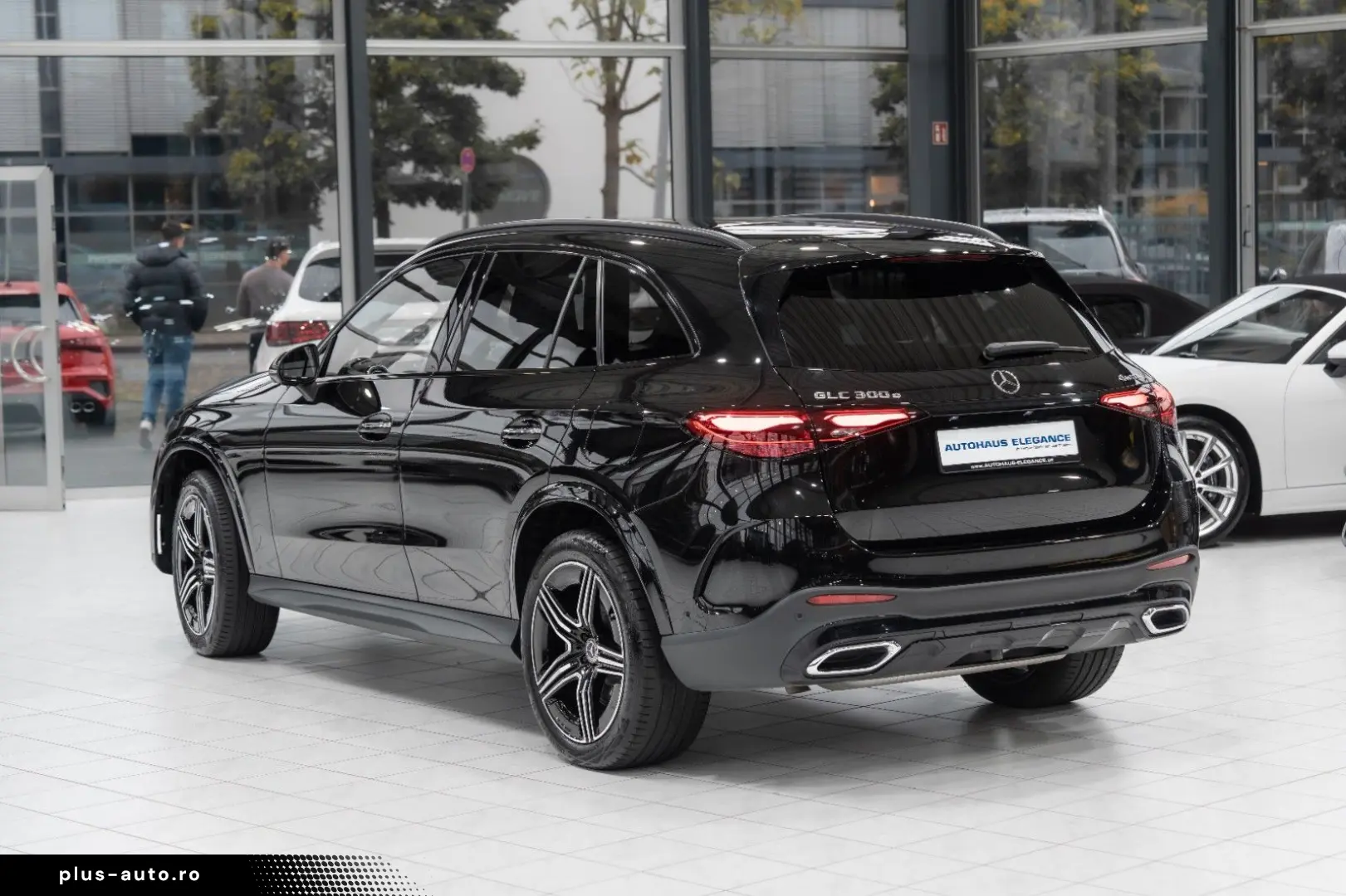 GLC 300 e 4M AMG-LINE NIGHT SOUND-SYS LEDER 360