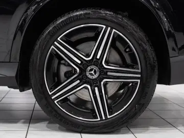 GLC 300 e 4M AMG-LINE NIGHT SOUND-SYS LEDER 360