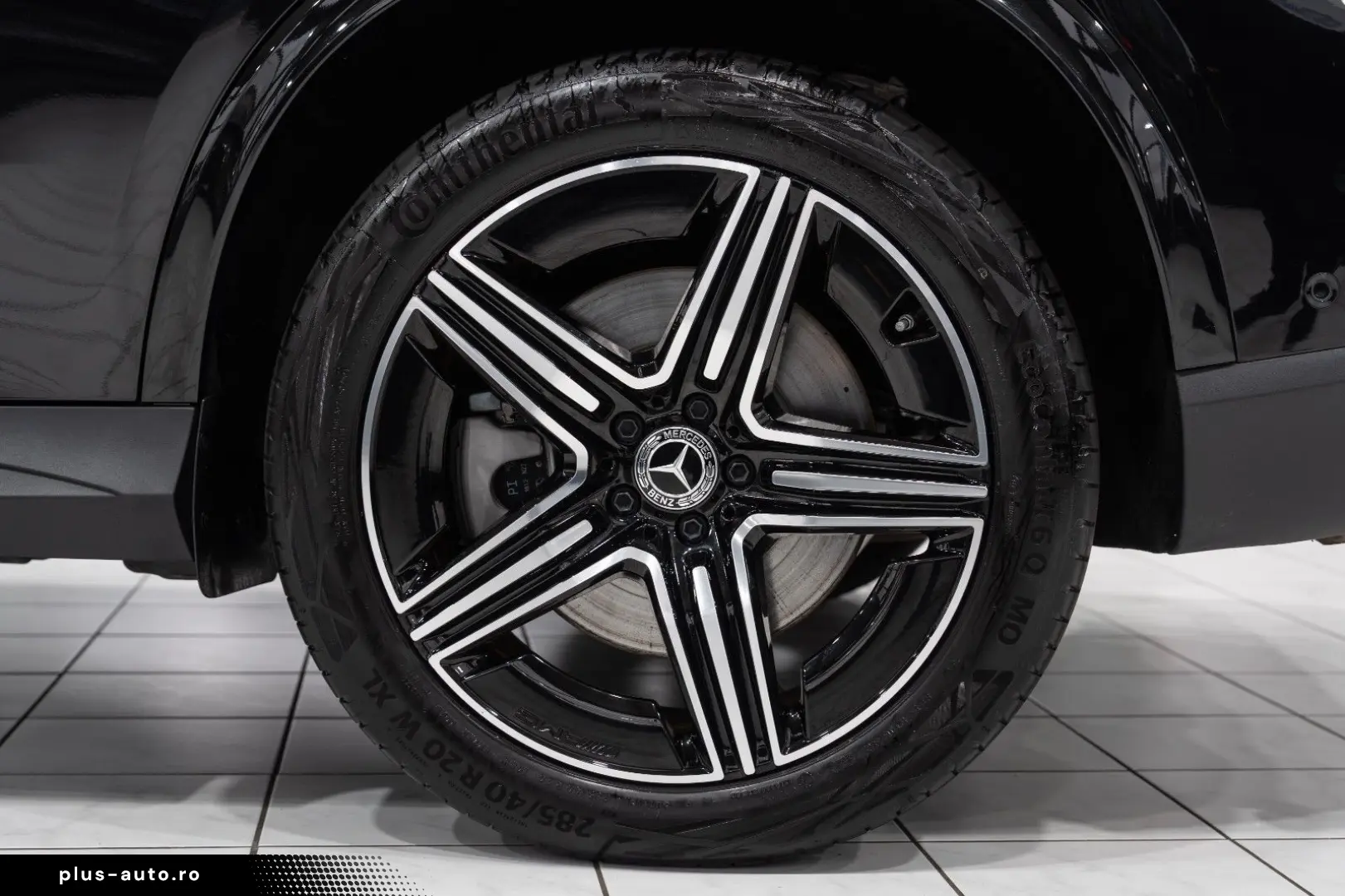 GLC 300 e 4M AMG-LINE NIGHT SOUND-SYS LEDER 360