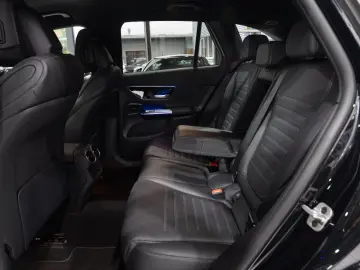 GLC 300 e 4M AMG-LINE NIGHT SOUND-SYS LEDER 360